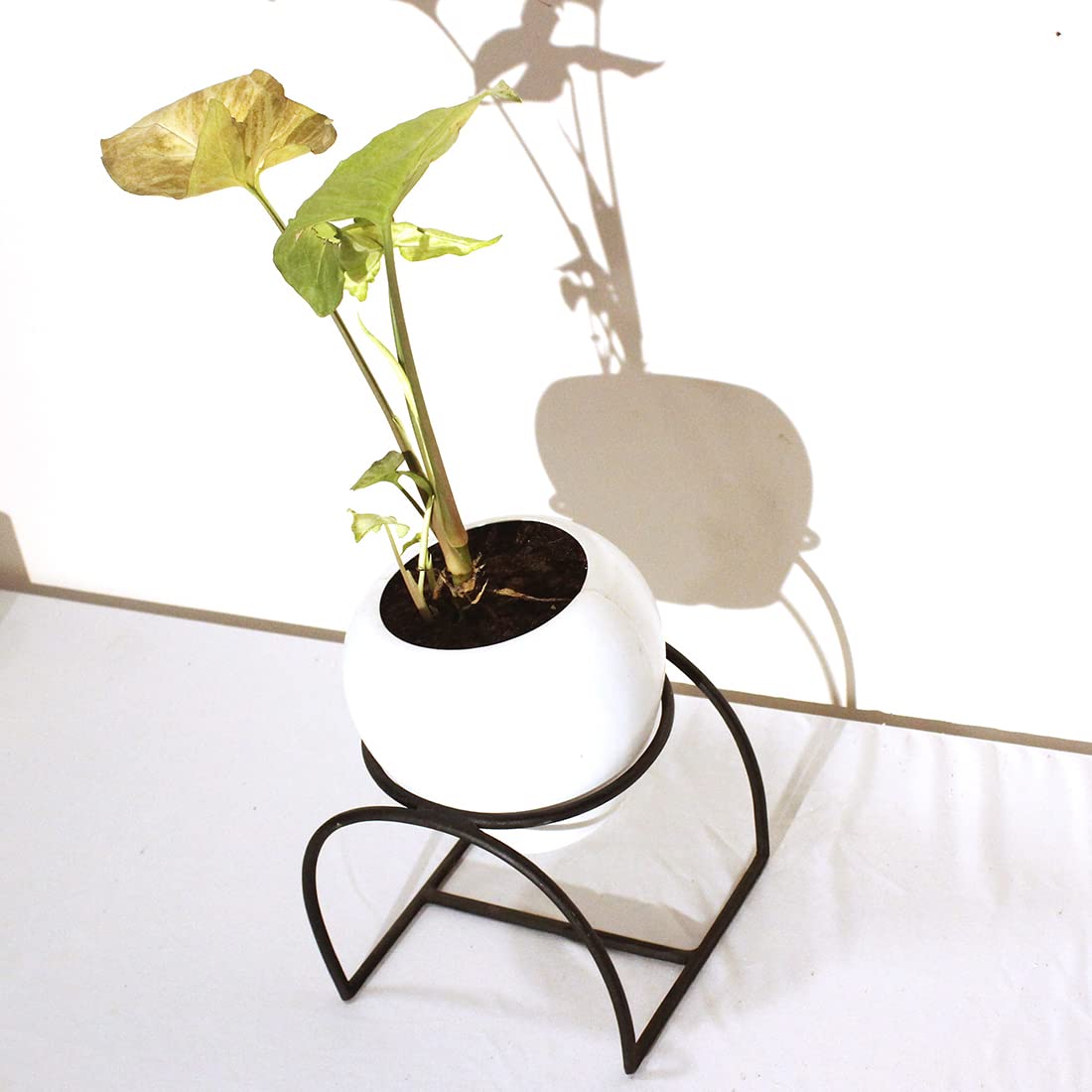 Modern Small Iron Plant Stand Without Planter, Corner Plant Stand, Kitchen Dining Table Pot Stand for Living Room Decor Home Decor Balcony Outdoor