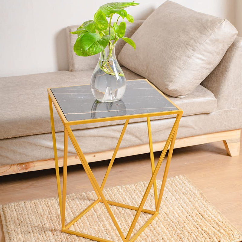 Diamond Corner Table with plant Jar from the Top